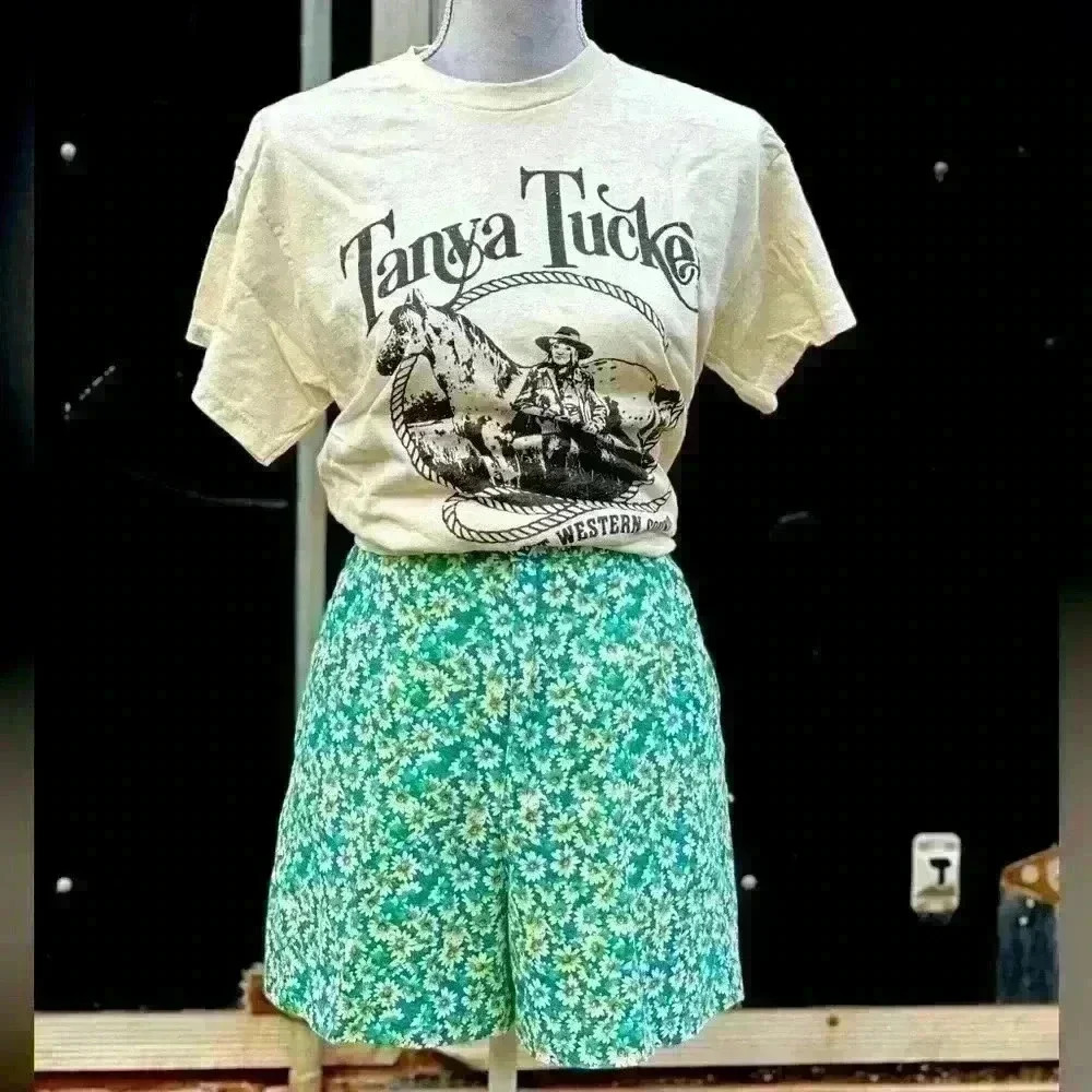 Lizsport shorts. Vintage. Granny Core. Floral. Pockets - Picture 2 of 7